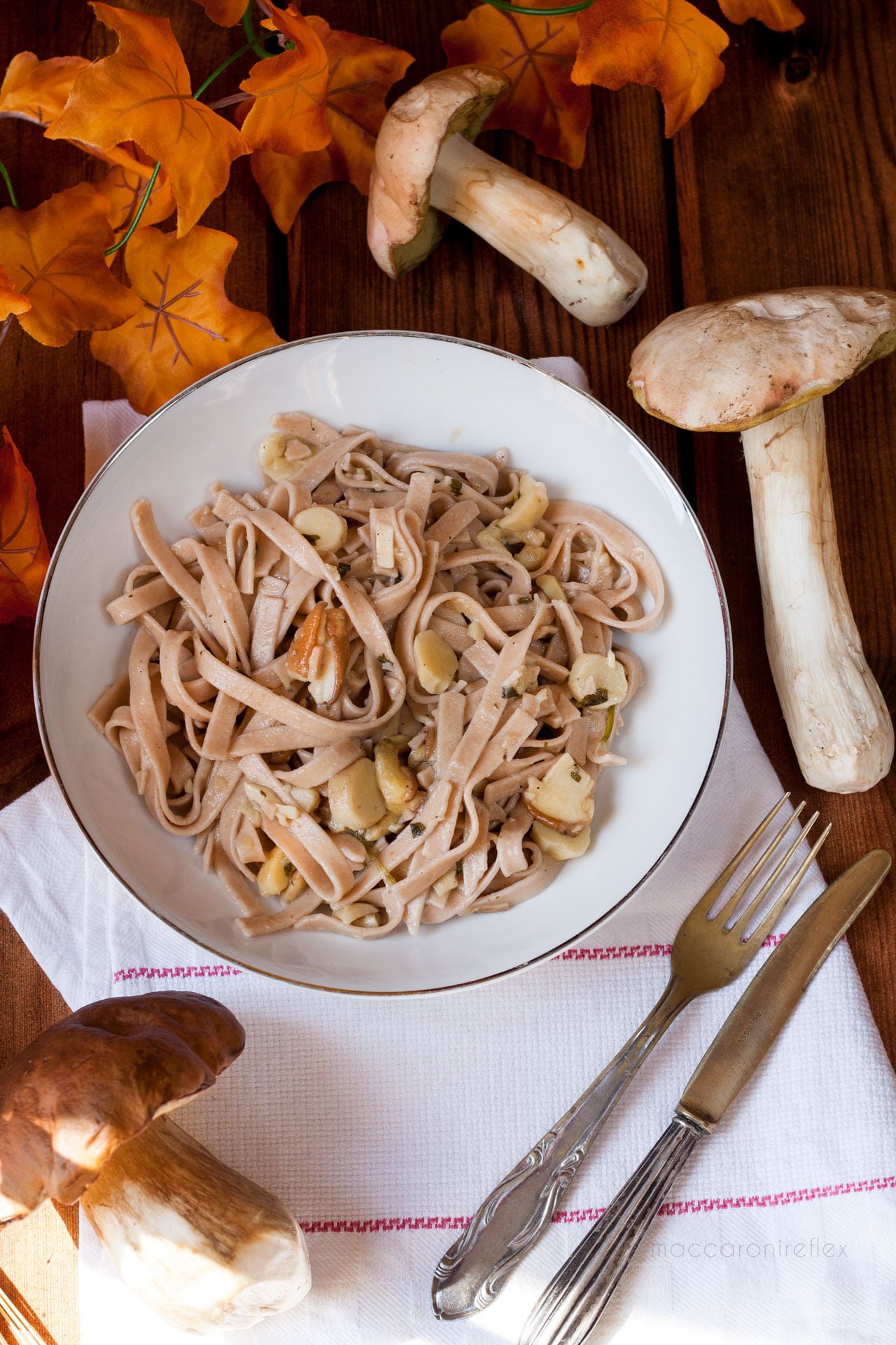 Tagliatelle ai funghi porcini freschi freschi Maccaroni Reflex