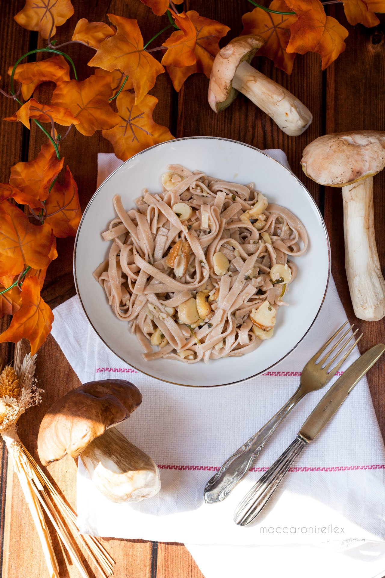 Tagliatelle ai funghi porcini freschi freschi Maccaroni Reflex